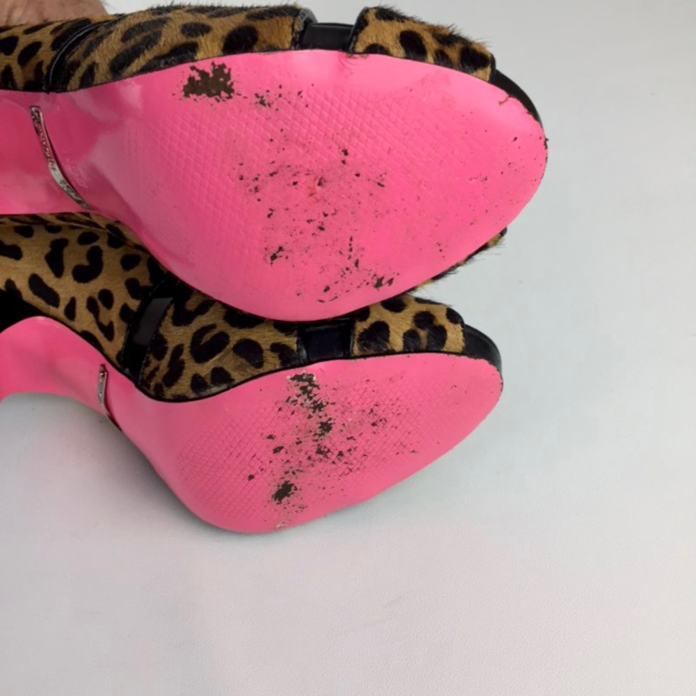 Betsey Johnson Womens Carlos Leopard Calf Hair Pumps Cutout Shooties size 5.5 - Picture 12 of 15